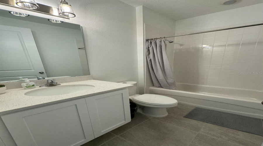 DAVENPORT, Florida 33896, 5 Bedrooms Bedrooms, ,4 BathroomsBathrooms,Residential,For Sale,DERWENT,MFRO6270251