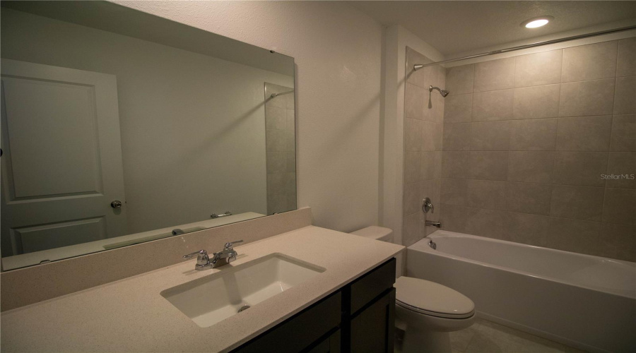 Davenport, Florida 33837, 4 Bedrooms Bedrooms, ,2 Bathroomsbathrooms,Residential,For Sale,Waterfall,Mfro6270452
