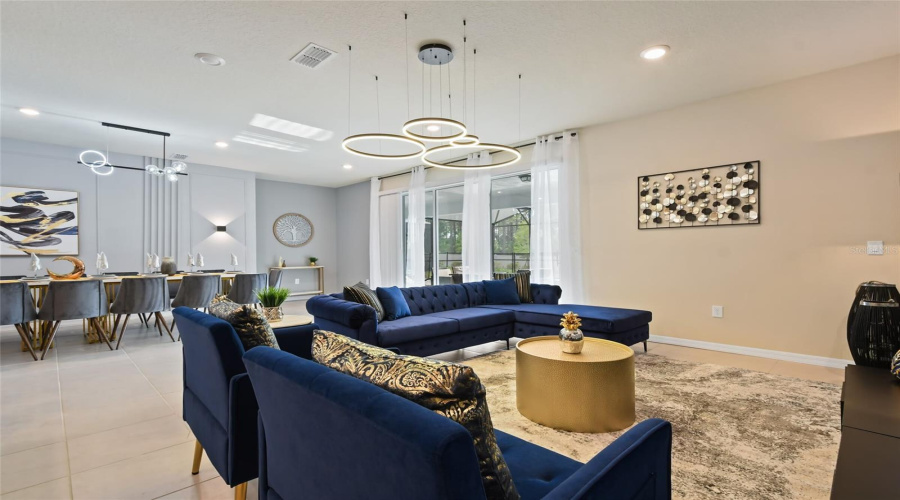 Davenport, Florida 33897, 10 Bedrooms Bedrooms, ,8 Bathroomsbathrooms,Residential,For Sale,Mahalo,Mfro6270285