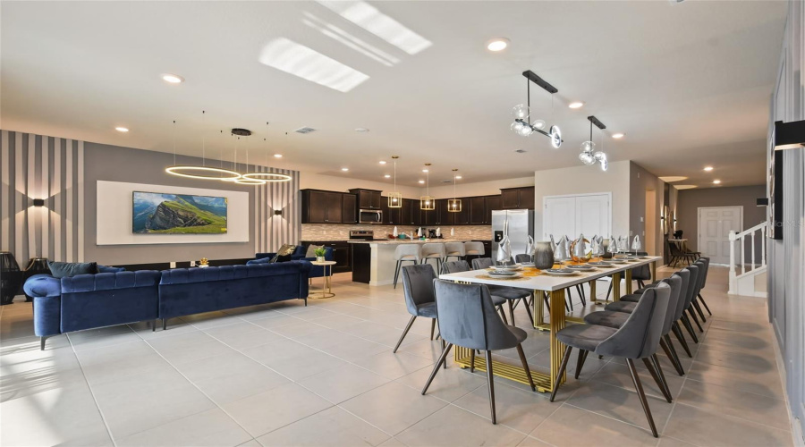 Davenport, Florida 33897, 10 Bedrooms Bedrooms, ,8 Bathroomsbathrooms,Residential,For Sale,Mahalo,Mfro6270285