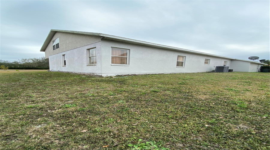 Kissimmee, Florida 34746, 5 Bedrooms Bedrooms, ,4 Bathroomsbathrooms,Residential,For Sale,Kariba,Mfro6268498