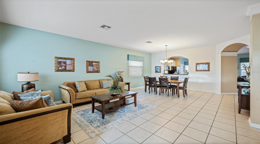 KISSIMMEE, Florida 34747, 6 Bedrooms Bedrooms, ,4 BathroomsBathrooms,Residential,For Sale,MANESTY,0,MFRO6270582