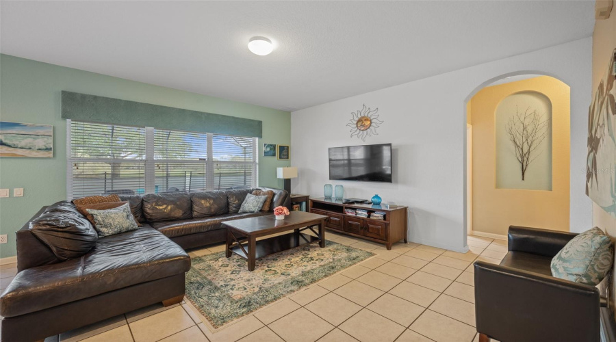 KISSIMMEE, Florida 34747, 6 Bedrooms Bedrooms, ,4 BathroomsBathrooms,Residential,For Sale,MANESTY,0,MFRO6270582
