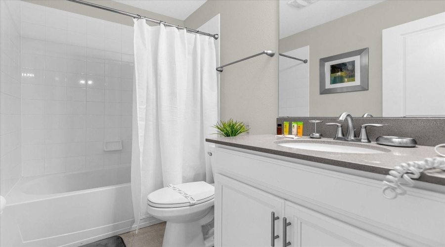 DAVENPORT, Florida 33896, 6 Bedrooms Bedrooms, ,5 BathroomsBathrooms,Residential,For Sale,FLANGE,0,MFRO6270057