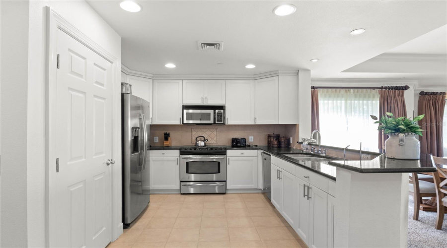 REUNION, Florida 34747, 3 Bedrooms Bedrooms, ,3 BathroomsBathrooms,Residential,For Sale,CENTRE COURT RIDGE,0,MFRO6266325