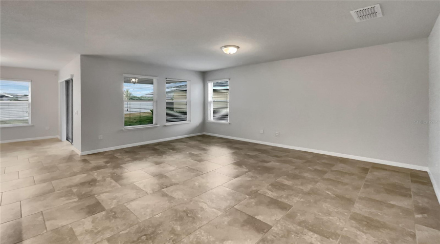 Kissimmee, Florida 34746, 4 Bedrooms Bedrooms, ,3 Bathroomsbathrooms,Residential,For Sale,Top Water,Mfro6271288