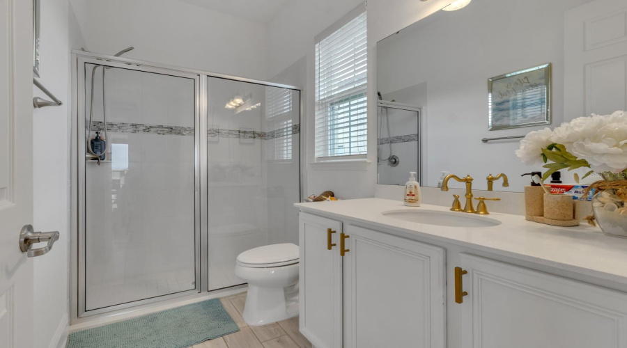 2nd Bathroom