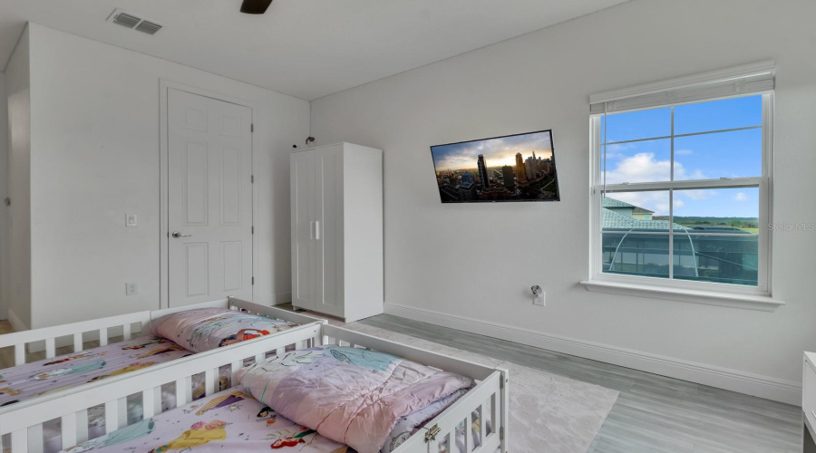 4th bedroom 2nd angle