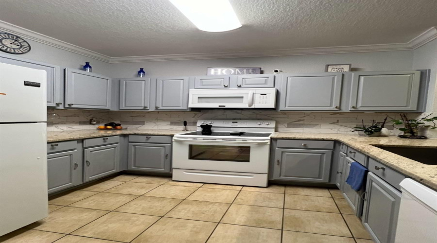 Davenport, Florida 33896, 2 Bedrooms Bedrooms, ,2 Bathroomsbathrooms,Residential,For Sale,Tuscana,Mfrs5118387