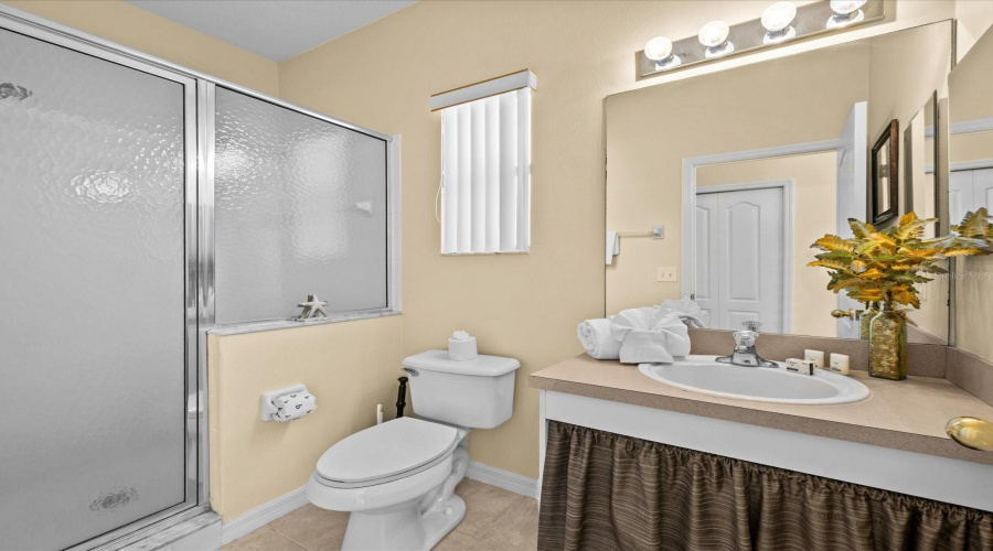 DAVENPORT, Florida 33897, 5 Bedrooms Bedrooms, ,3 BathroomsBathrooms,Residential,For Sale,BRUNELLO DR,0,MFRS5118505