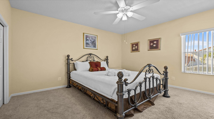 DAVENPORT, Florida 33897, 5 Bedrooms Bedrooms, ,3 BathroomsBathrooms,Residential,For Sale,BRUNELLO DR,0,MFRS5118505