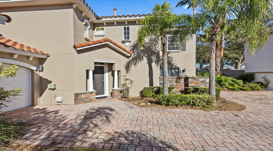 DAVENPORT, Florida 33897, 5 Bedrooms Bedrooms, ,3 BathroomsBathrooms,Residential,For Sale,BRUNELLO DR,0,MFRS5118505