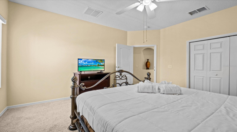 DAVENPORT, Florida 33897, 5 Bedrooms Bedrooms, ,3 BathroomsBathrooms,Residential,For Sale,BRUNELLO DR,0,MFRS5118505