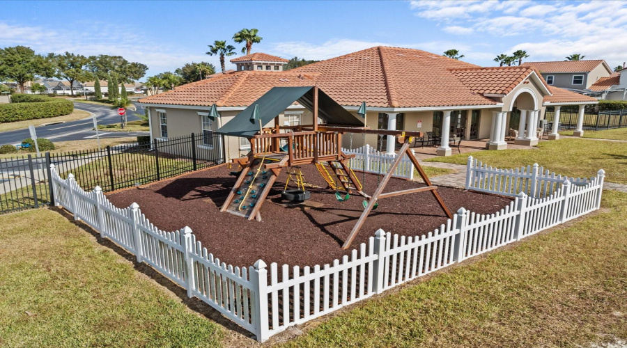 DAVENPORT, Florida 33897, 5 Bedrooms Bedrooms, ,3 BathroomsBathrooms,Residential,For Sale,BRUNELLO DR,0,MFRS5118505