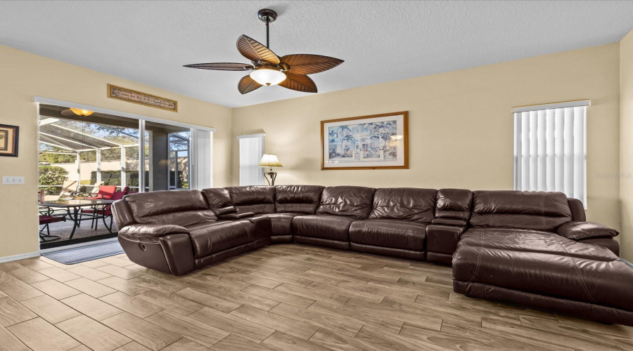 DAVENPORT, Florida 33897, 5 Bedrooms Bedrooms, ,3 BathroomsBathrooms,Residential,For Sale,BRUNELLO DR,0,MFRS5118505