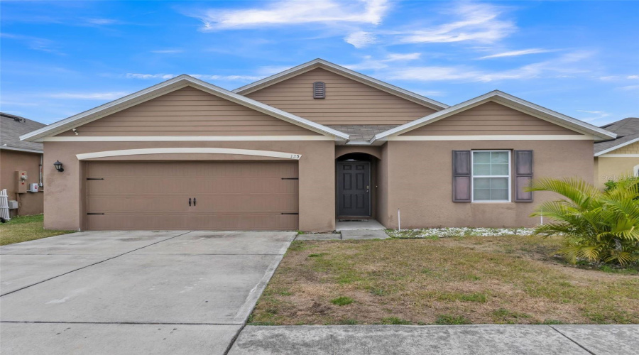 Davenport, Florida 33897, 4 Bedrooms Bedrooms, ,2 Bathroomsbathrooms,Residential,For Sale,Sunny Day,Mfra4636131