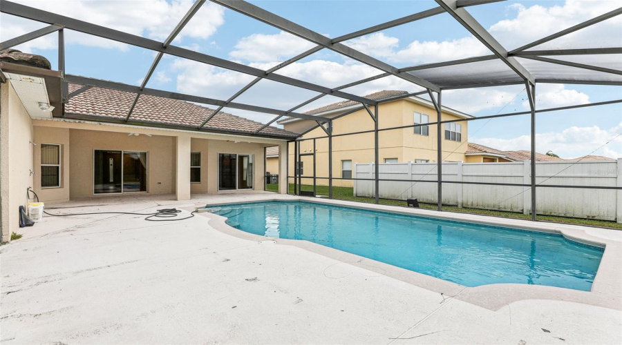 Kissimmee, Florida 34746, 4 Bedrooms Bedrooms, ,2 Bathroomsbathrooms,Residential,For Sale,Navigator,Mfrtb8339444