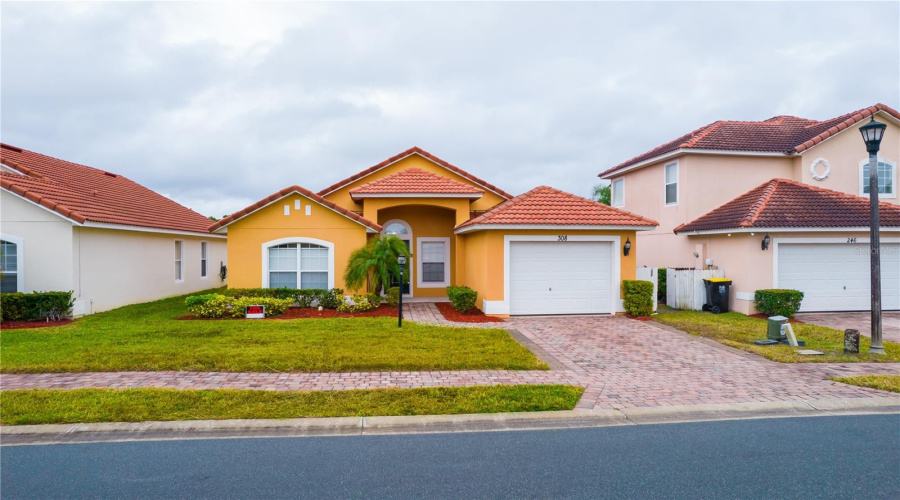 Davenport, Florida 33896, 3 Bedrooms Bedrooms, ,2 Bathroomsbathrooms,Residential,For Sale,Robin,Mfro6269988