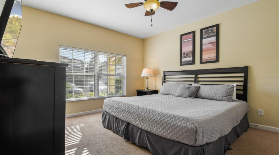 1st Floor bedroom with King size Bed