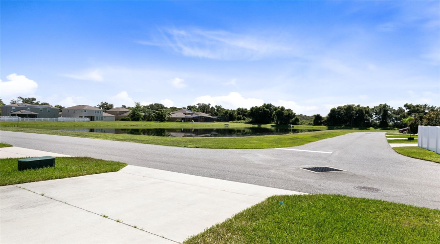 Kissimmee, Florida 34746, 3 Bedrooms Bedrooms, ,2 Bathroomsbathrooms,Residential,For Sale,Grasmere View,Mfro6270569