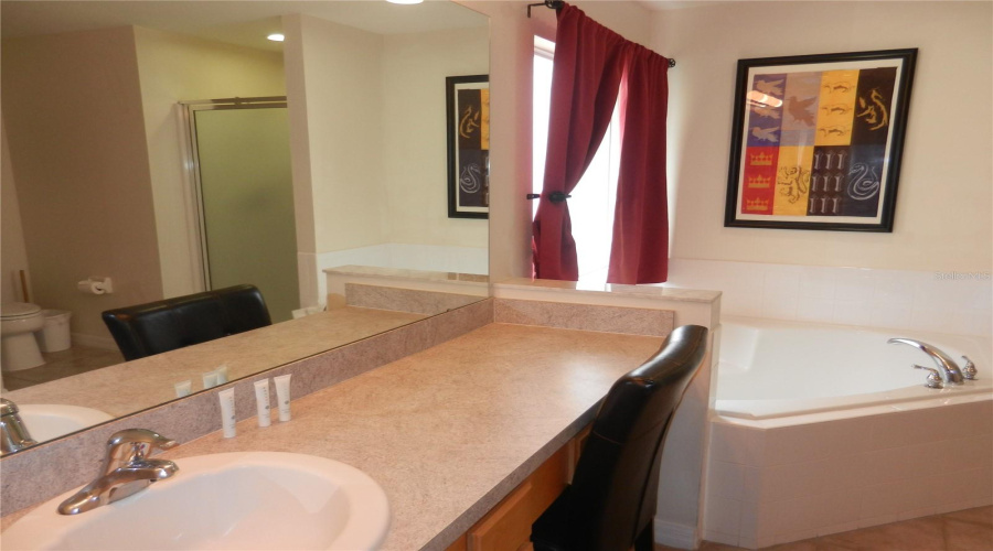 KISSIMMEE, Florida 34747, 5 Bedrooms Bedrooms, ,4 BathroomsBathrooms,Residential,For Sale,LIDO KEY,0,MFRO6272159