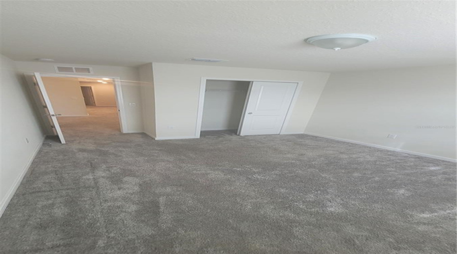 KISSIMMEE, Florida 34746, 5 Bedrooms Bedrooms, ,3 BathroomsBathrooms,Residential,For Sale,WOODMONT,0,MFRS5118673