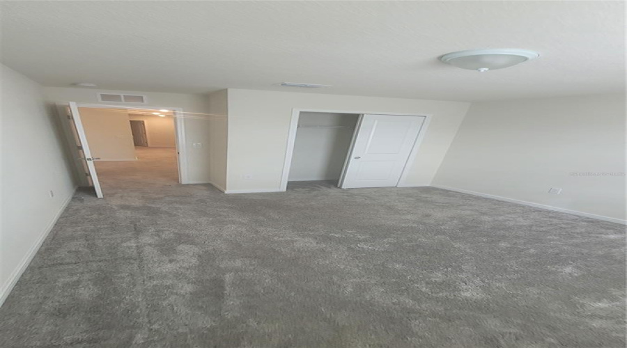 KISSIMMEE, Florida 34746, 5 Bedrooms Bedrooms, ,3 BathroomsBathrooms,Residential,For Sale,WOODMONT,0,MFRS5118673