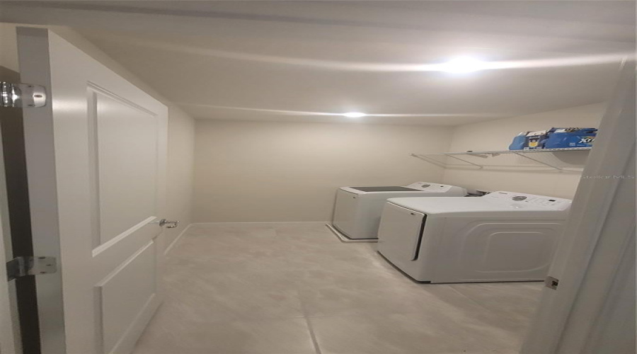 KISSIMMEE, Florida 34746, 5 Bedrooms Bedrooms, ,3 BathroomsBathrooms,Residential,For Sale,WOODMONT,0,MFRS5118673