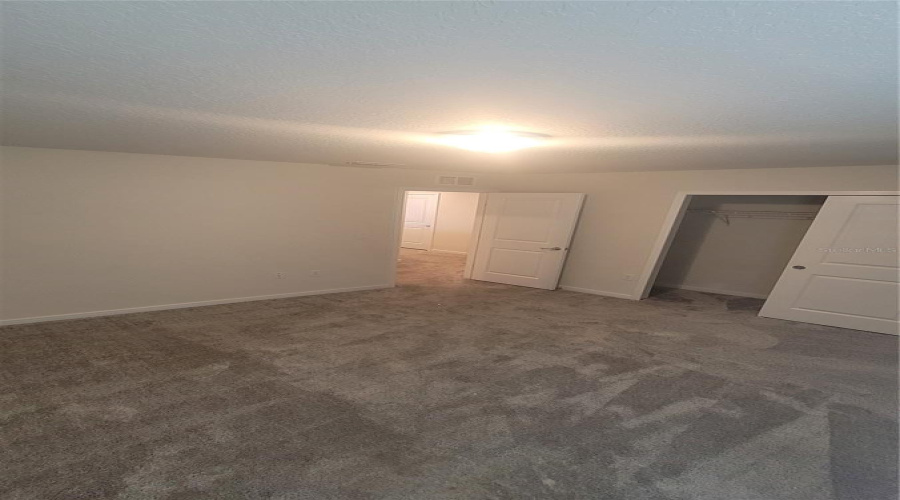 KISSIMMEE, Florida 34746, 5 Bedrooms Bedrooms, ,3 BathroomsBathrooms,Residential,For Sale,WOODMONT,0,MFRS5118673