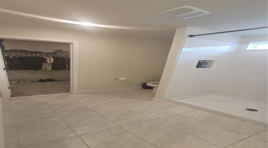 KISSIMMEE, Florida 34746, 5 Bedrooms Bedrooms, ,3 BathroomsBathrooms,Residential,For Sale,WOODMONT,0,MFRS5118673