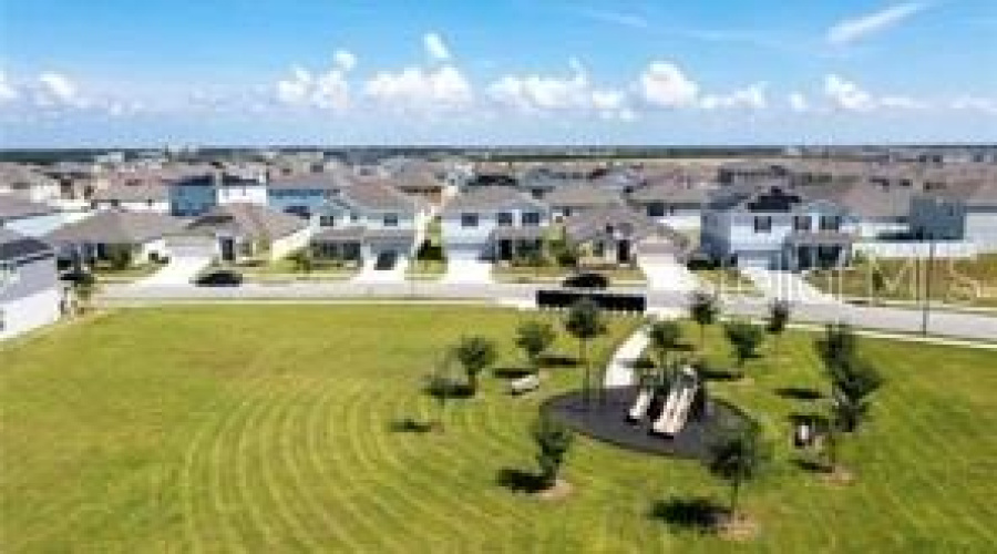 Davenport, Florida 33837, 5 Bedrooms Bedrooms, ,3 Bathroomsbathrooms,Residential,For Sale,Taft,Mfrs5118634