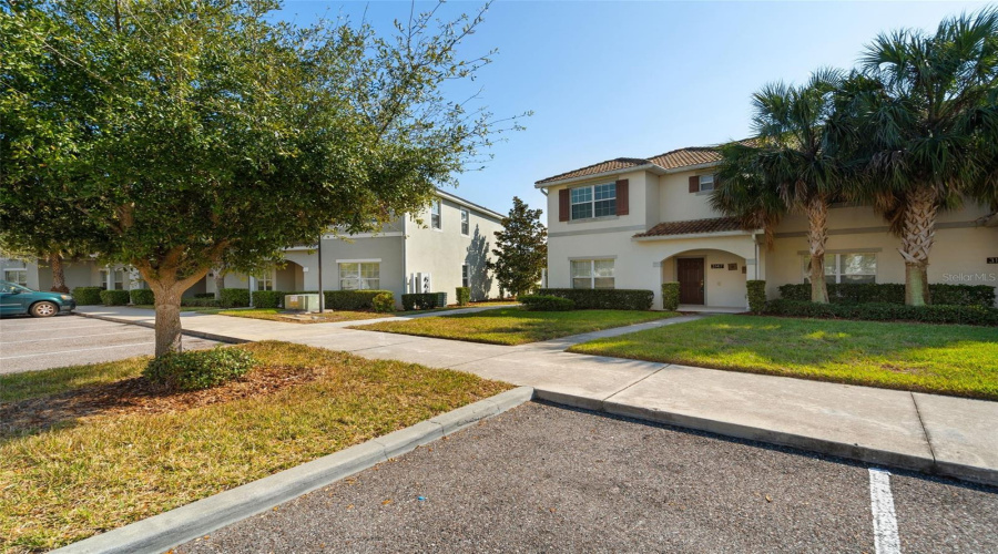 Kissimmee, Florida 34746, 5 Bedrooms Bedrooms, ,4 Bathroomsbathrooms,Residential,For Sale,Pequod,Mfro6272364