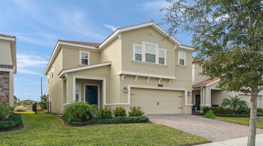 Davenport, Florida 33896, 4 Bedrooms Bedrooms, ,2 Bathroomsbathrooms,Residential,For Sale,Downswing,Mfro6272753