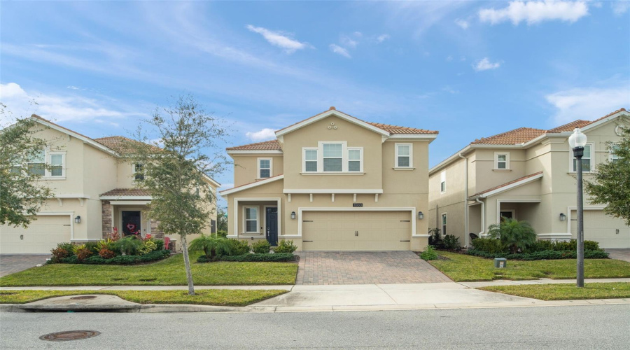 Davenport, Florida 33896, 4 Bedrooms Bedrooms, ,2 Bathroomsbathrooms,Residential,For Sale,Downswing,Mfro6272753