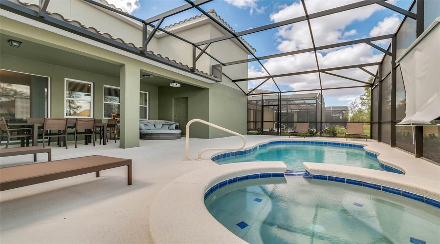 Davenport, Florida 33837, 7 Bedrooms Bedrooms, ,5 Bathroomsbathrooms,Residential,For Sale,Oakbourne Ave,Mfro6073595