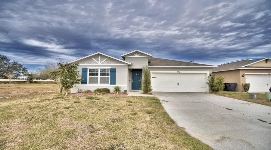 Davenport, Florida 33837, 4 Bedrooms Bedrooms, ,2 Bathroomsbathrooms,Residential,For Sale,Jacks,Mfrl4950130