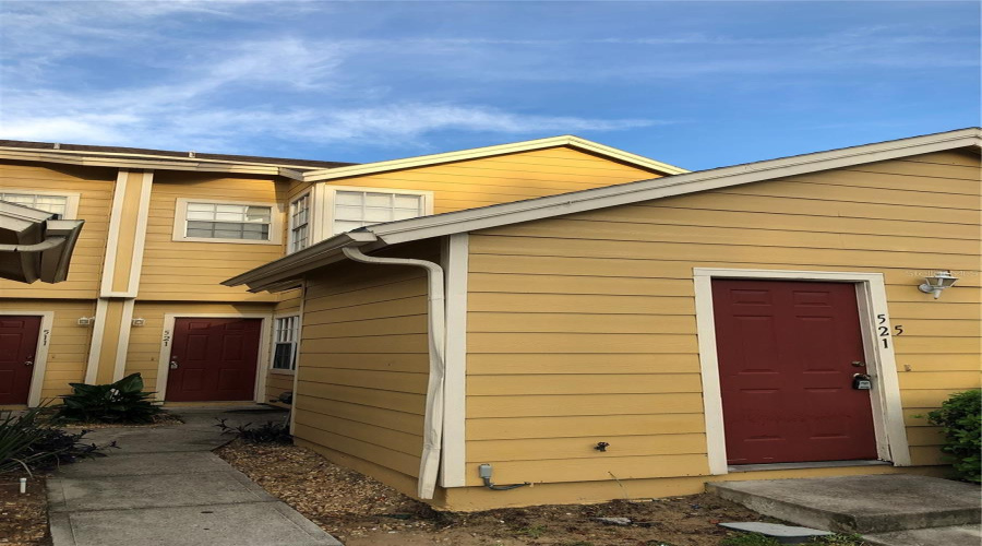 Davenport, Florida 33897, 4 Bedrooms Bedrooms, ,3 Bathroomsbathrooms,Residential,For Sale,Coconut Palm,Mfrs5118915