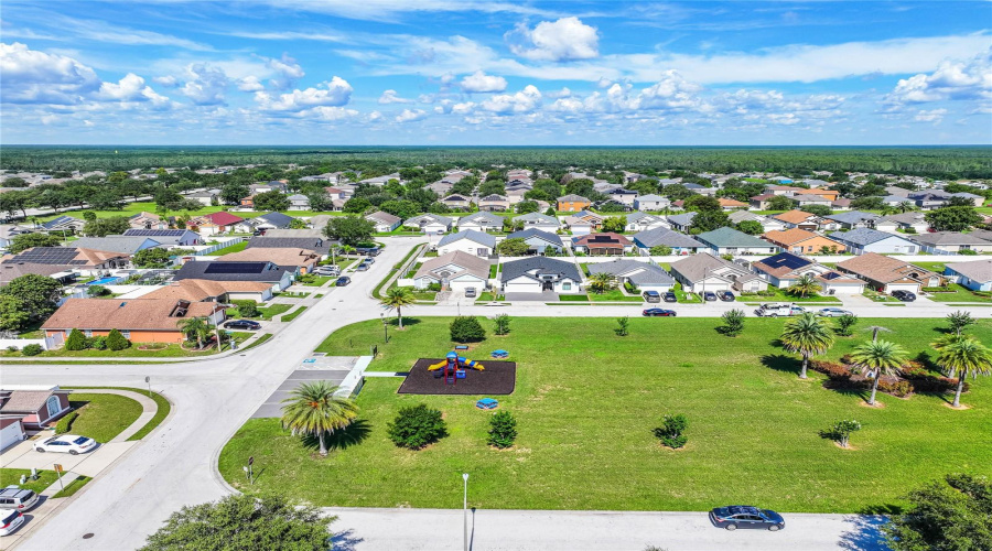 Davenport, Florida 33897, 3 Bedrooms Bedrooms, ,2 Bathroomsbathrooms,Residential,For Sale,Bramley,Mfro6222852