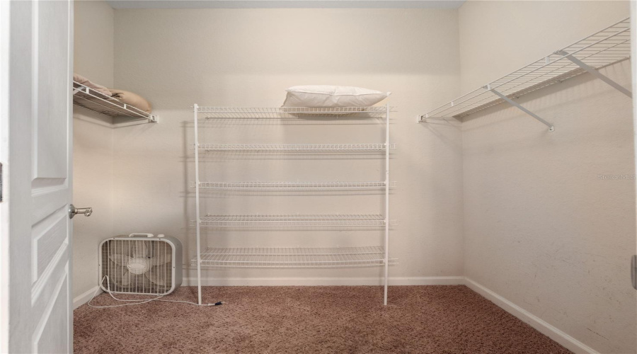 walk in closet