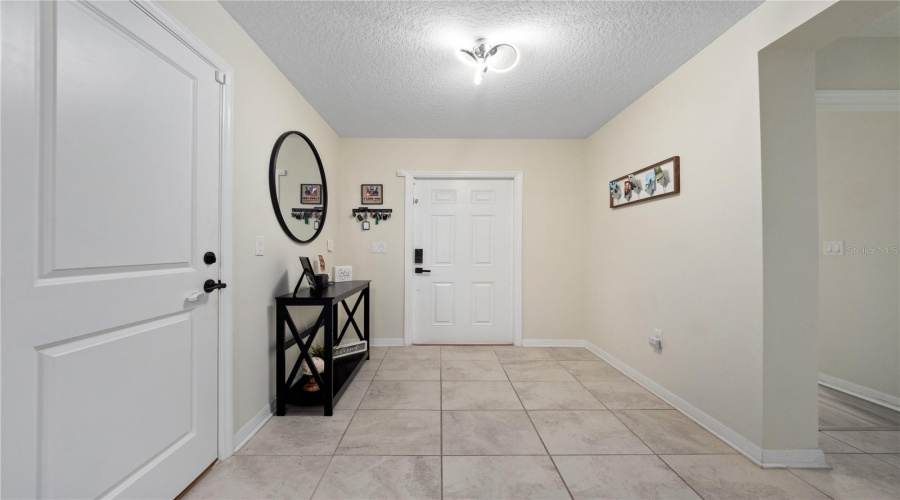 Kissimmee, Florida 34746, 4 Bedrooms Bedrooms, ,2 Bathroomsbathrooms,Residential,For Sale,Birnham Wood,Mfrs5118933