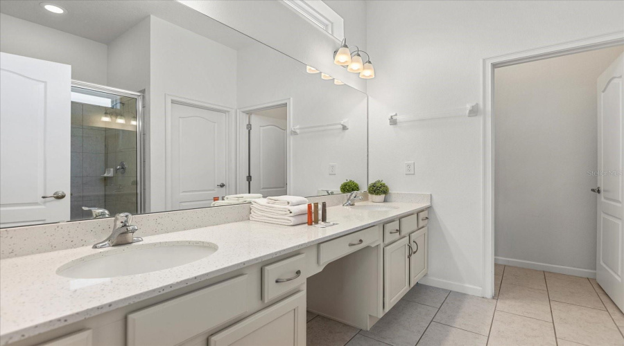 DAVENPORT, Florida 33837, 12 Bedrooms Bedrooms, ,11 BathroomsBathrooms,Residential,For Sale,BROAD OAK,0,MFRS5119019