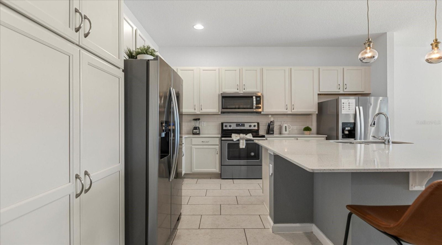DAVENPORT, Florida 33837, 12 Bedrooms Bedrooms, ,11 BathroomsBathrooms,Residential,For Sale,BROAD OAK,0,MFRS5119019