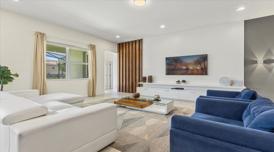 DAVENPORT, Florida 33837, 12 Bedrooms Bedrooms, ,11 BathroomsBathrooms,Residential,For Sale,BROAD OAK,0,MFRS5119019