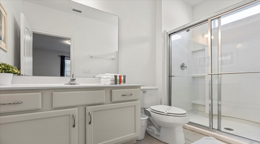 DAVENPORT, Florida 33837, 12 Bedrooms Bedrooms, ,11 BathroomsBathrooms,Residential,For Sale,BROAD OAK,0,MFRS5119019