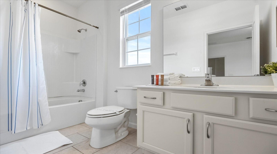 DAVENPORT, Florida 33837, 12 Bedrooms Bedrooms, ,11 BathroomsBathrooms,Residential,For Sale,BROAD OAK,0,MFRS5119019