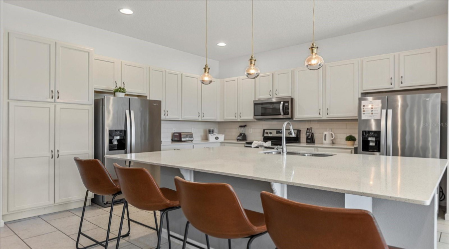 DAVENPORT, Florida 33837, 12 Bedrooms Bedrooms, ,11 BathroomsBathrooms,Residential,For Sale,BROAD OAK,0,MFRS5119019