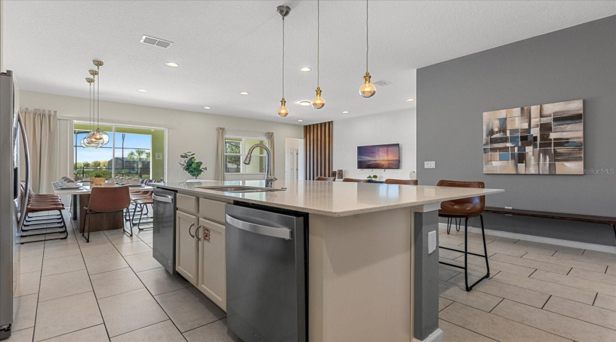 DAVENPORT, Florida 33837, 12 Bedrooms Bedrooms, ,11 BathroomsBathrooms,Residential,For Sale,BROAD OAK,0,MFRS5119019