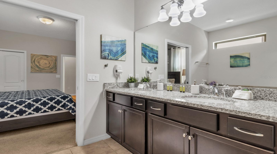 KISSIMMEE, Florida 34747, 7 Bedrooms Bedrooms, ,5 BathroomsBathrooms,Residential,For Sale,NICE,0,MFRO6273317