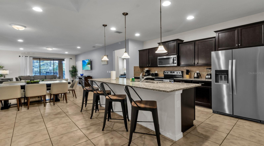 KISSIMMEE, Florida 34747, 7 Bedrooms Bedrooms, ,5 BathroomsBathrooms,Residential,For Sale,NICE,0,MFRO6273317