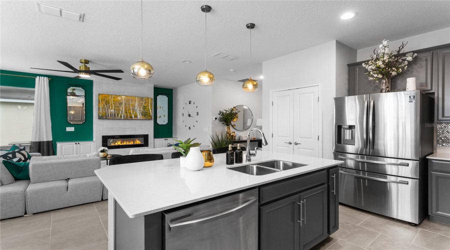 DAVENPORT, Florida 33837, 4 Bedrooms Bedrooms, ,3 BathroomsBathrooms,Residential,For Sale,YORKDALE,MFRS5117785